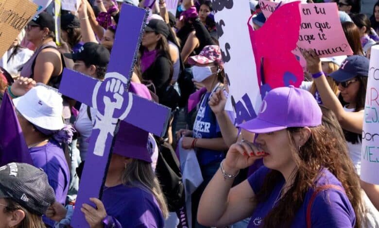 Alistan marcha por el 8M: ¿cuál será la ruta de los colectivos?