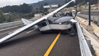 Avioneta aterriza de emergencia en autopista de Hidalgo
