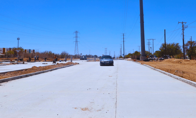 Avanzan labores de pavimentación en calle Bahía Concepción en La Paz