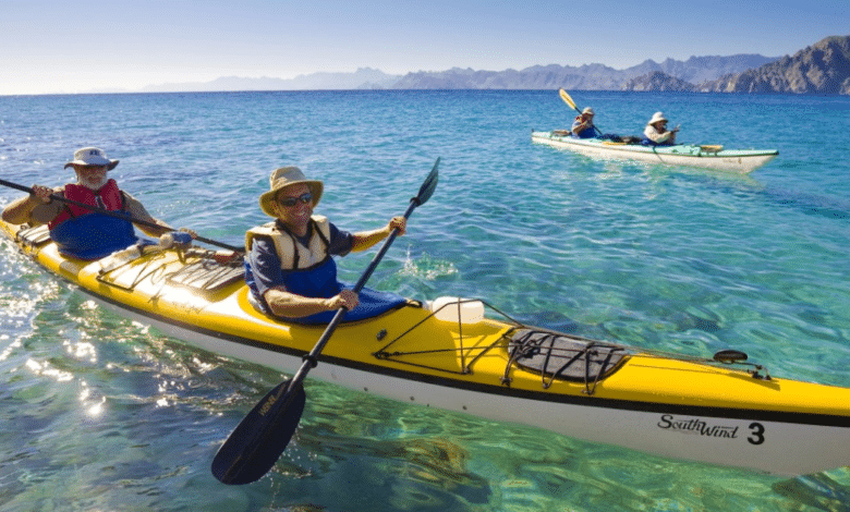 La travesía en kayak entre islas del Mar de Cortés en Baja California Sur