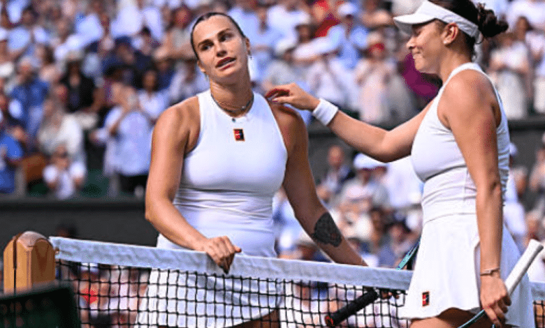 La tenista estadounidense hace historia en la Catedral del tenis tras vencer a la número uno del mundo en un duelo épico; enfrentará a Iga Świątek en la final.