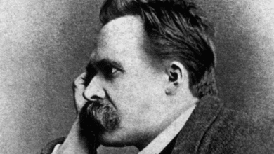 Frederick Nietzsche, nació el 15 de octubre de 1844 en Röcken, Prusia, Hijo de un pastor luterano que murió joven, lo cual lo llevo a crecer en orfandad en un entorno femenino en Naumburgo y en un ambiente religioso