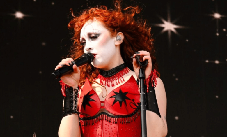 Chappell Roan envuelta en polémica por presunto desaire en Brasil