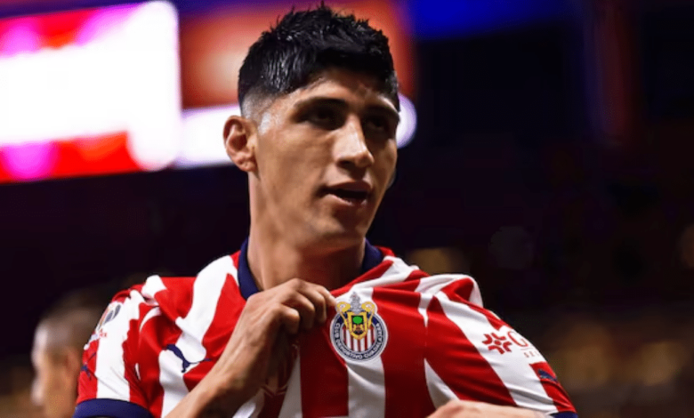 Alan Pulido deja Chivas tras rescisión anticipada (Foto de internet)