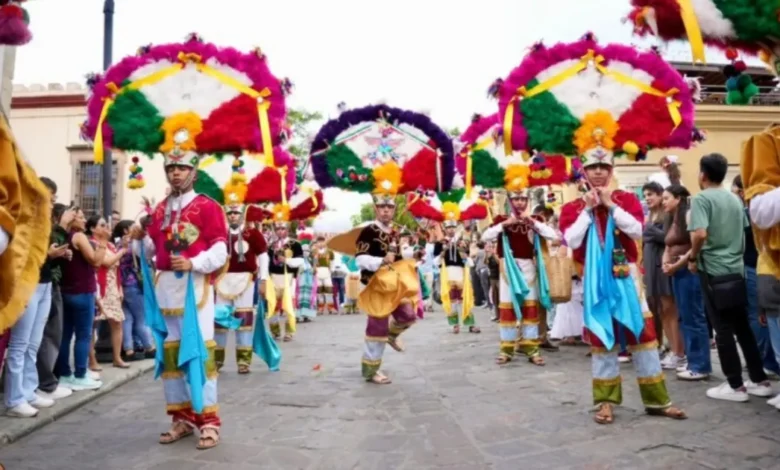 convites en oaxaca la tradición que llena de música y color la guelaguetza