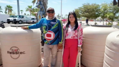 Familias de Cabo San Lucas reciben tinacos mediante programa de apoyo ciudadano