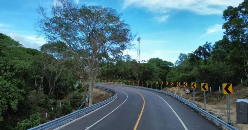 modernización de carretera salina cruz zihuatanejo beneficiará a casi 2 millones de habitantes sict (1)